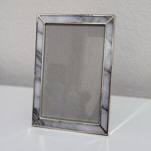 Drexel Heritage Freestanding 4 X 6 Marble Metal White Black Picture Frame